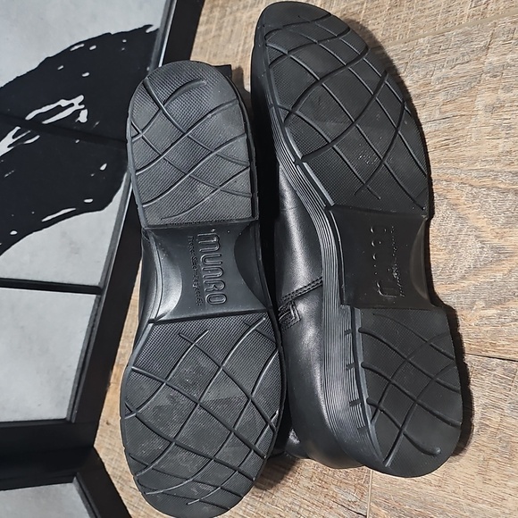 Munro Quilted Black Moto Boots - Picture 10 of 10